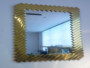 Lev Antique Gold Wall Mirror in Stainless Steel, 80×60 cm – Elegant Classic Design